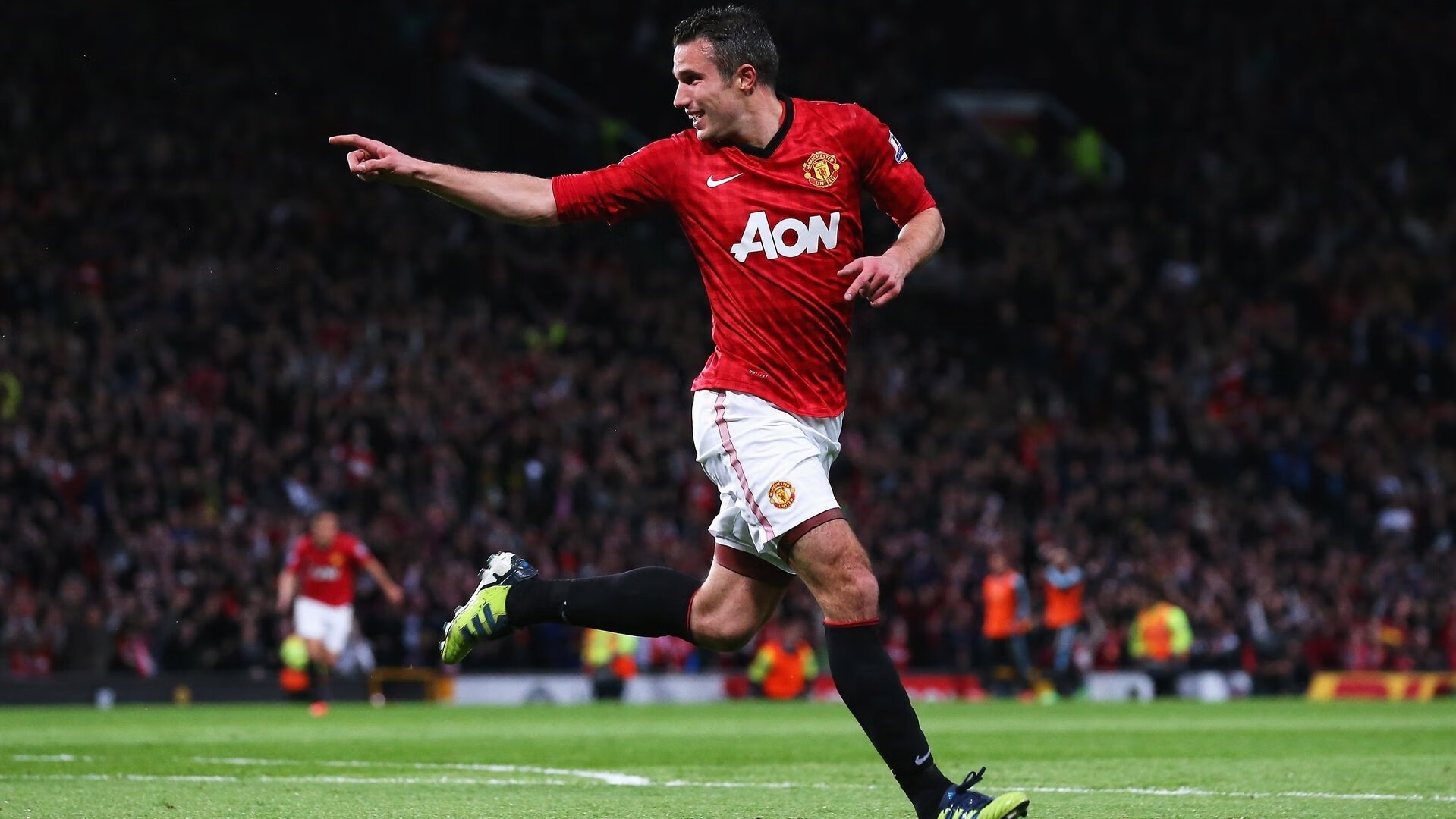 开云·体育全站登录地址-瑞士后卫雪地鱼跃救球，GIF疯传全网